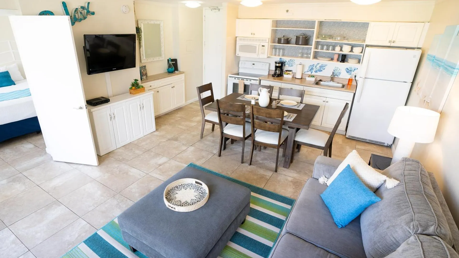 Beautiful Waikiki Banyan Mountain View Condo With Full Kitchen, Ample Sleeping And Free Parking Honolulu 0*,  Stati Uniti