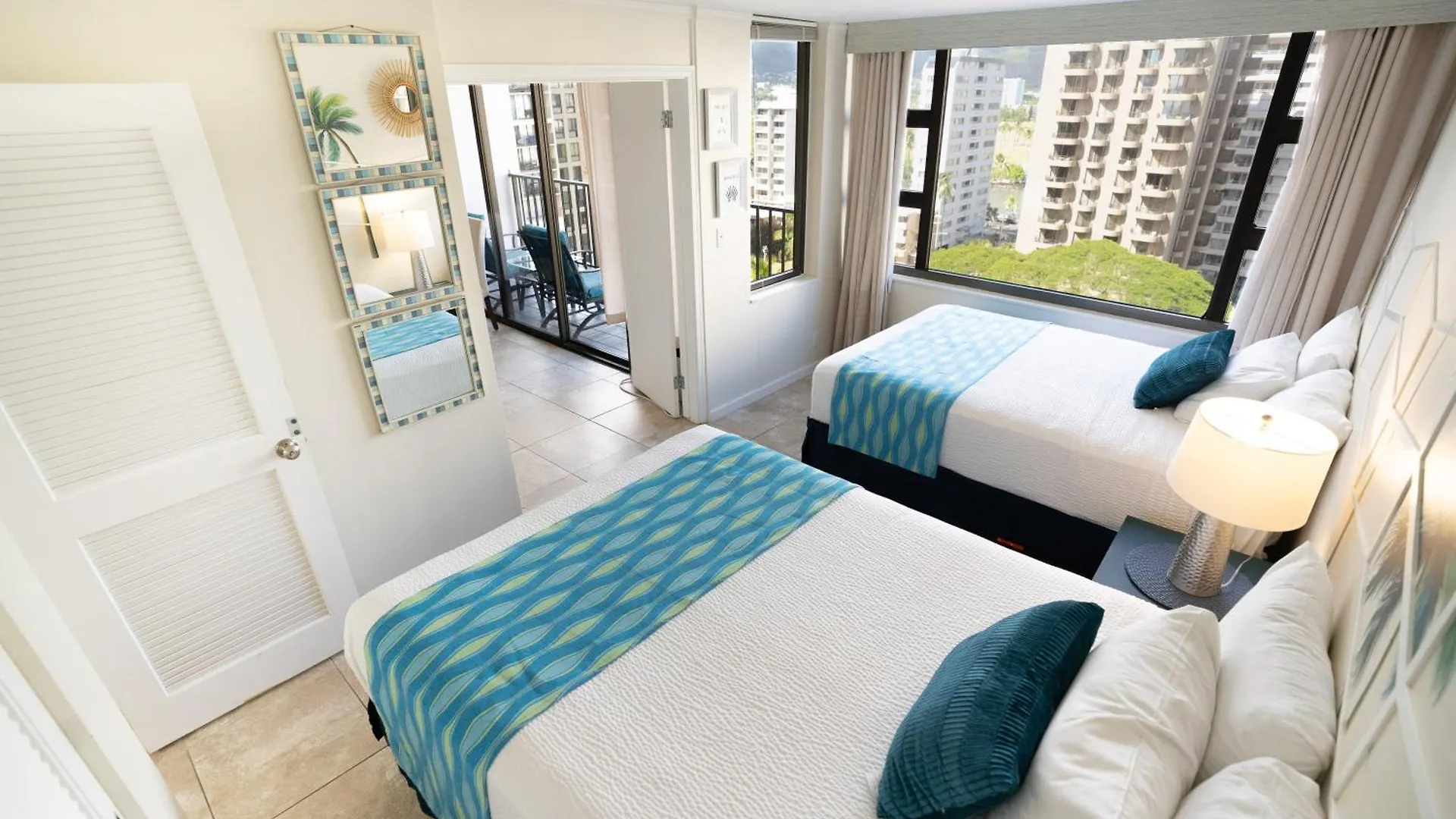 Appartamento Beautiful Waikiki Banyan Mountain View Condo With Full Kitchen, Ample Sleeping And Free Parking Honolulu